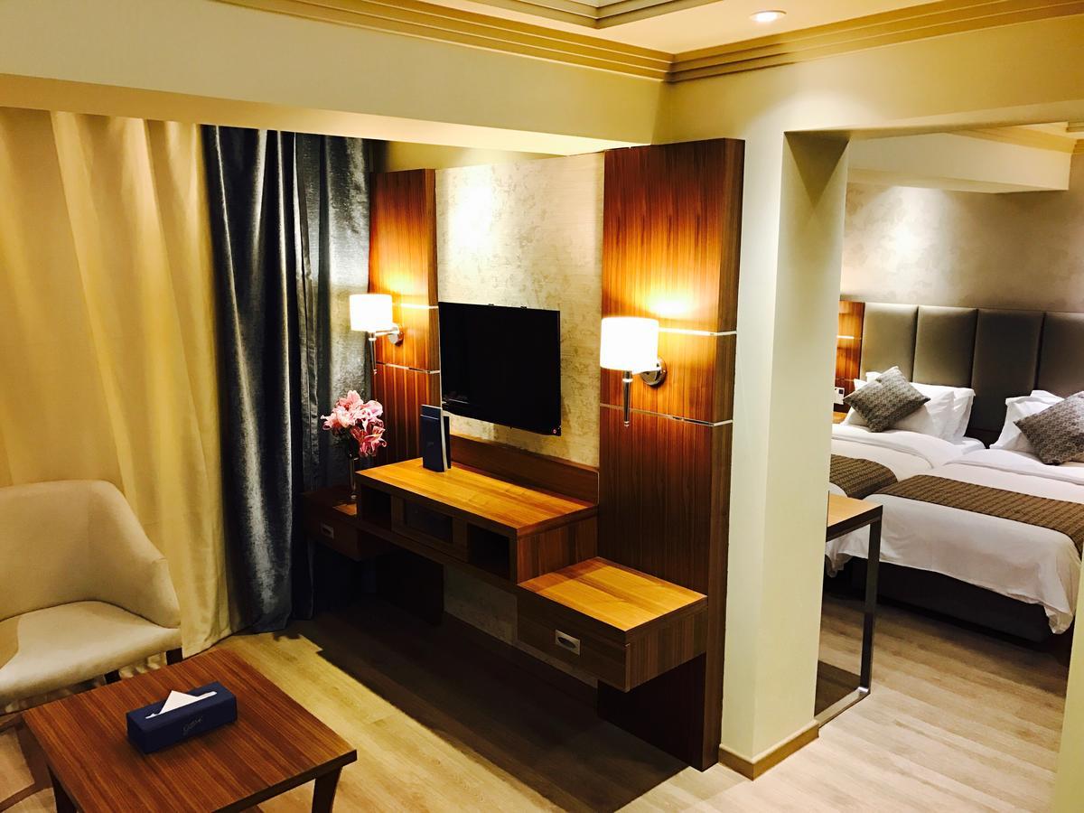 Gems Hotel Beirut Exteriör bild